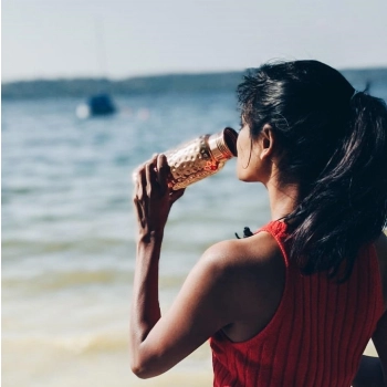 Butelka z młotkowanej miedzi na wodę 600 ml